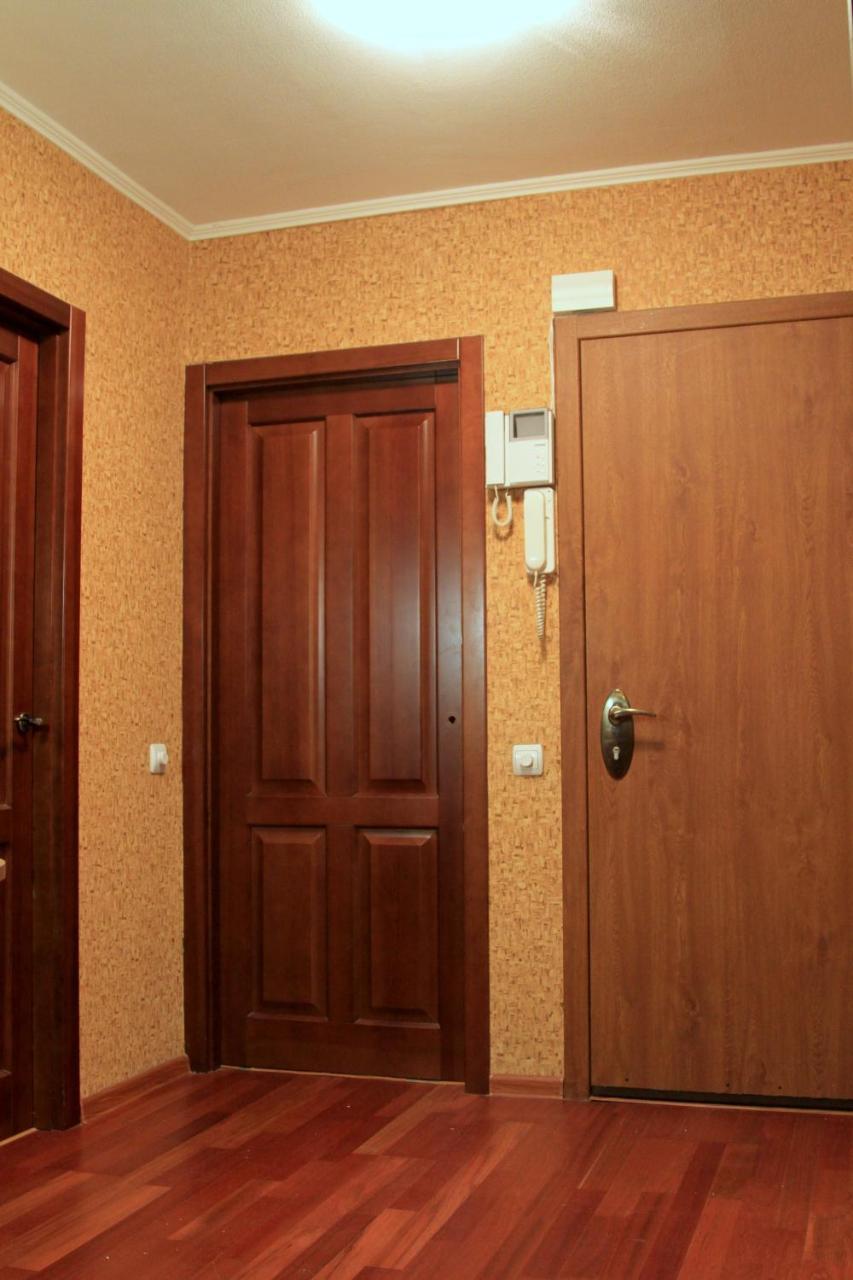 Apartment Near Metro Akademgorodok Kijev Kültér fotó