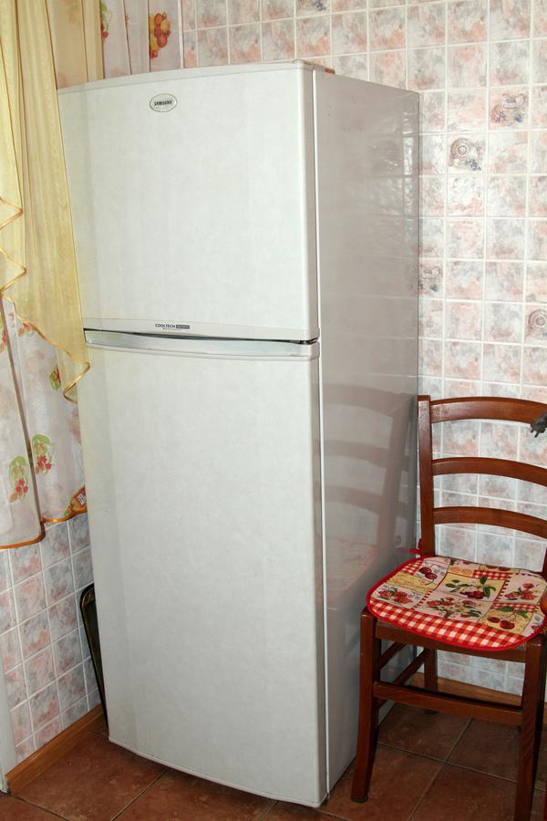 Apartment Near Metro Akademgorodok Kijev Kültér fotó